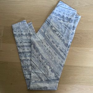 Lulu wonderunders size 6